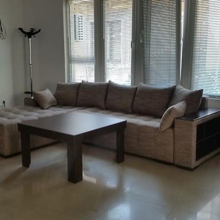 4U Apartment Burgas Stad Buitenkant foto