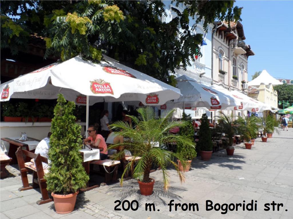 4U Apartment Burgas Stad Buitenkant foto