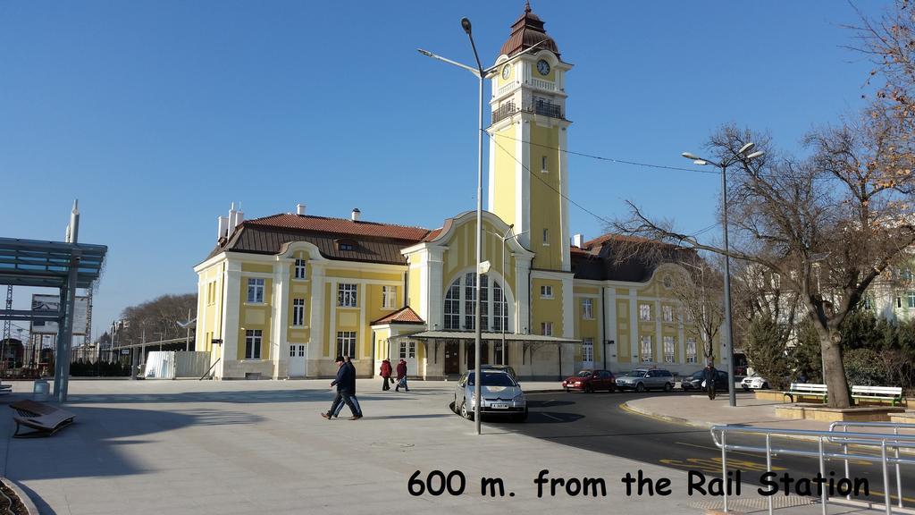 4U Apartment Burgas Stad Buitenkant foto