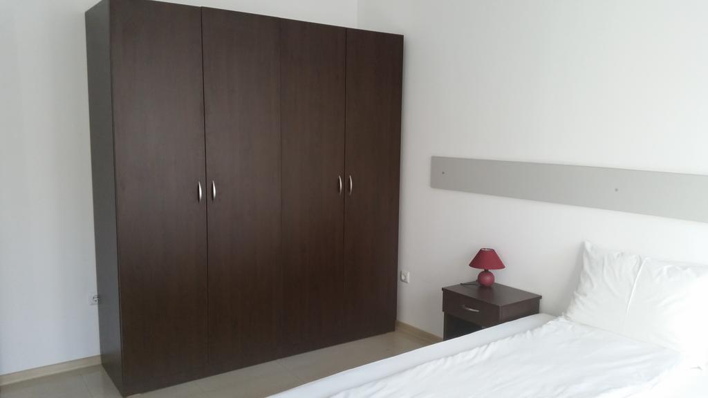 4U Apartment Burgas Stad Buitenkant foto