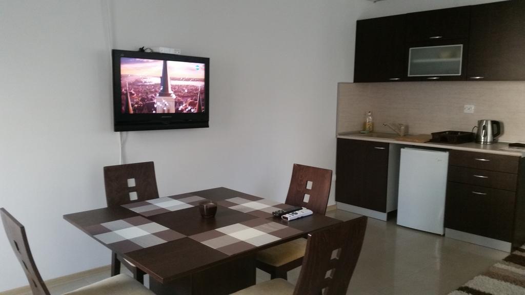 4U Apartment Burgas Stad Buitenkant foto