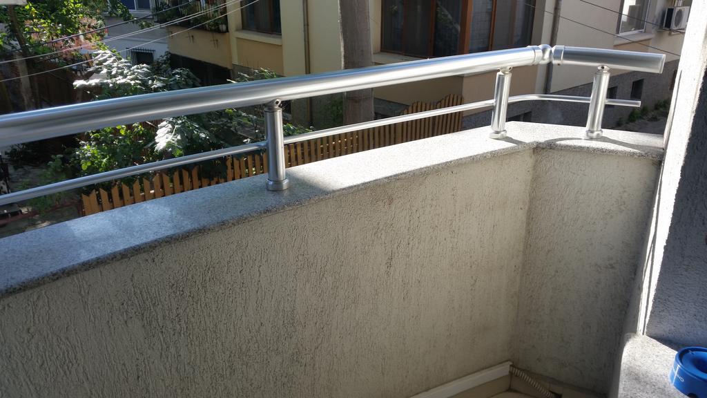 4U Apartment Burgas Stad Buitenkant foto